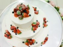 専属パティシエが、おふたりの想いを心に込めて手作りいたします。