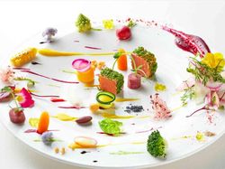 プルミエ・彩りの収穫 大地と海の恵みの一皿