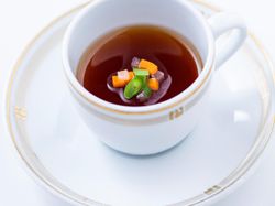 オークラ伝統のダブルコンソメ