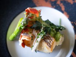 - Poisson -
オマール海老 エスカルゴバター
白身魚のソテー