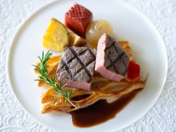 - Viande -
黒毛和牛フィレステーキ ソースポルト