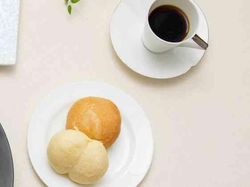 - Bread & Cafe -