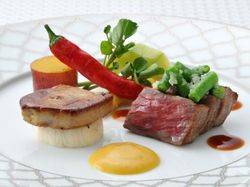 国産牛サーロインのグリル 京都水尾柚子のコンフィソース