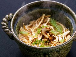 料理長特製季節の土鍋ご飯