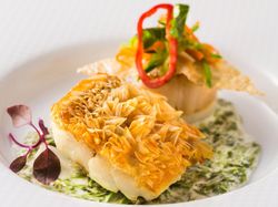 甘鯛のうろこ焼きと手長海老 西京味噌の軽いソースで