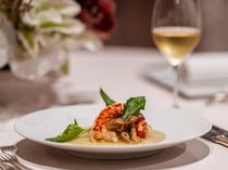 ミ シ ュ ラ ン一 つ 星 の 極 上 料 理