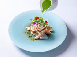 【その他】柔らかく仕上げた西米良サーモン 浅利のスープ仕立て