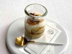 フォアグラとトリュフのヨーグルト仕立て
ジャガイモのエスプーマ