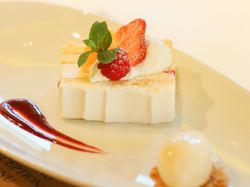 パティシエ特製ウエディングケーキ