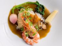 前菜からお肉まで選べるプリフィックススタイル