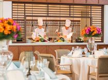 オープッチンでライブパフォーマンス付