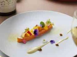 ベストブライダル特製
サーモンのマリネと檸檬のコンポジション