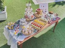 貸切のガーデンやテラスでパティシエ特製のデザートをブッフェ形式で振る舞うことも可能!