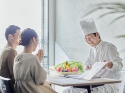 専任シェフと打合せを重ね、おふたりのおもてなしをカタチに