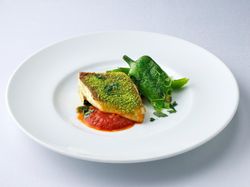 鯛の香草パン粉焼きジンジャートマトソース