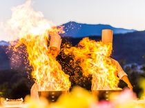 五感を刺激する華やかな料理演出