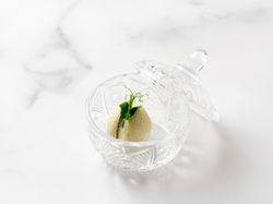 【POINT2】"Coffret=小箱"をイメージした五感で楽しむ料理演出