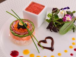 富士宮サーモン燻製と帆立貝のマリネ