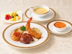 お子様料理/妊娠&授乳中メニュー/アレルギーメニュー対応/月齢に合わせた離乳食対応/宗教対応/減塩食や介護食対応/お一人だけ和食対応など柔軟に承ります