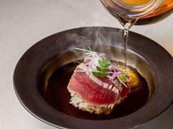 藁香る鮪の炙り茶漬け ~出汁の余韻とともに~