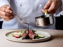 料理そのものが演出。その日だけの逸品でゲストが喜ぶおもてなし