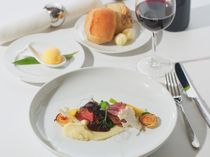 一流ホテルのシェフによるメニューでゲスト様をおもてなし