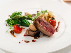 米国認証 アンガス牛テンダーロインステーキ ブランデーとグリーンペッパーコーンのソース