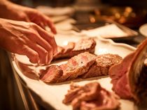 お二人のオリジナル料理&ゲストがお肉料理をチョイス!