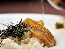 〆の逸品 雑穀米の和茶漬