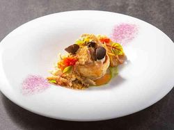 トリュフ香る鴨のコンフィ ヴォローヴァン仕立て