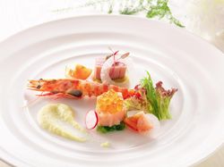 海の幸 キャビア&いくら添え~生姜風味のドレッシング~