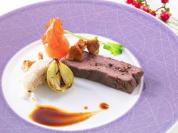 国産牛フィレ肉のポワレ~大麦リゾットと温野菜添え~