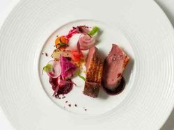 鴨胸肉のロースト グラン・メール風 赤ワインソース