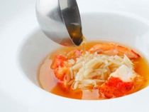 選び抜いた食材で作り出す新スタイルの「モダンシーフード」