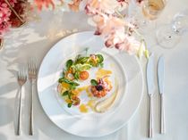 【ゲストに喜んでもらえるふたりらしい料理に】プリフィクスメニュー