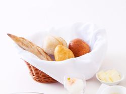 自家製焼き立てパン