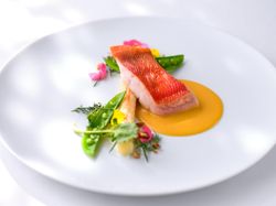 北海道産 金目鯛のポワレ サフランのクーリ
