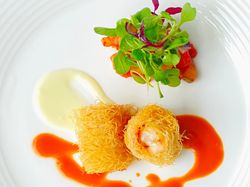 【魚料理】オマール海老のカダイフ巻き
アメリケーヌソース