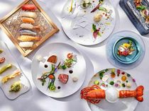 和洋折衷のコース料理を提供