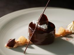 二層の香り高き栗のムース