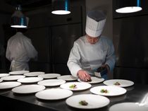 ゲストお一人お一人に合わせたお料理を御用意