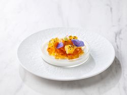 【アミューズ】とうもろこしのパンナコッタ コンソメジュレと雲丹