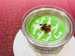 【スープ】
冷製埼玉県産小松菜のポタージュとコンソメのマリアージュ「SAITAMA Soir」