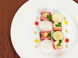 ローストビーフにハニーマスタード プロシュートにチーズのハーモニー