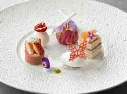 ベストブライダルオリジナル 5スイーツコレクション ~ 5 種類の厳選したスイーツを一皿に想いを込めて~