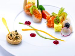 サーモンとホタテ買いのマリネ サラダ仕立て
フォアグラムースのモンブラン風