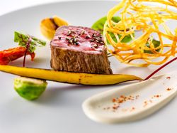 フレッシュ牛フィレ肉のポワレ