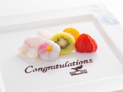 苺大福と季節の花餅