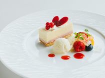 パティシエ特製デザート&ウェディングケーキ