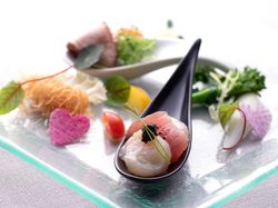 オードブル Hors-d’ oeuvre